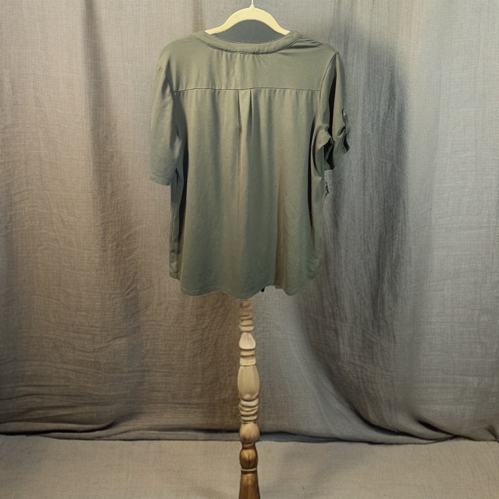 Accepting any offer on this
Army green blouse - Picture 3 of 3